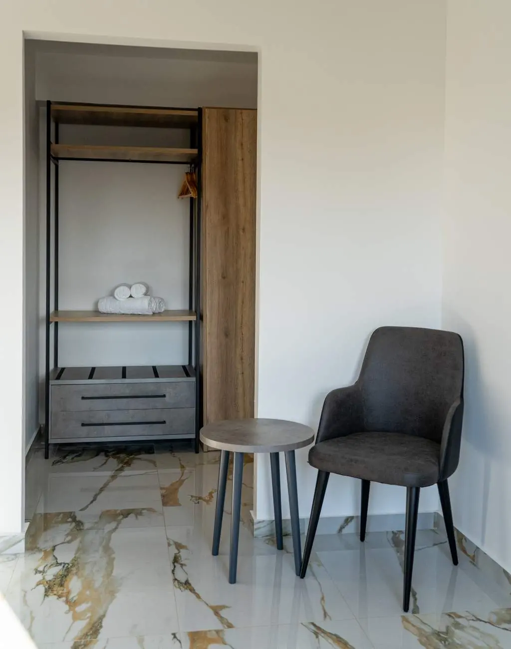 Large first-floor suites · Cabana Skiathos