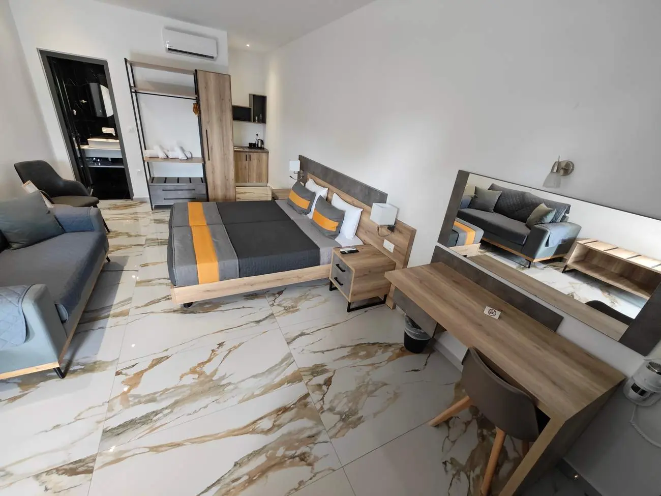 Ground-floor suites · Cabana Skiathos