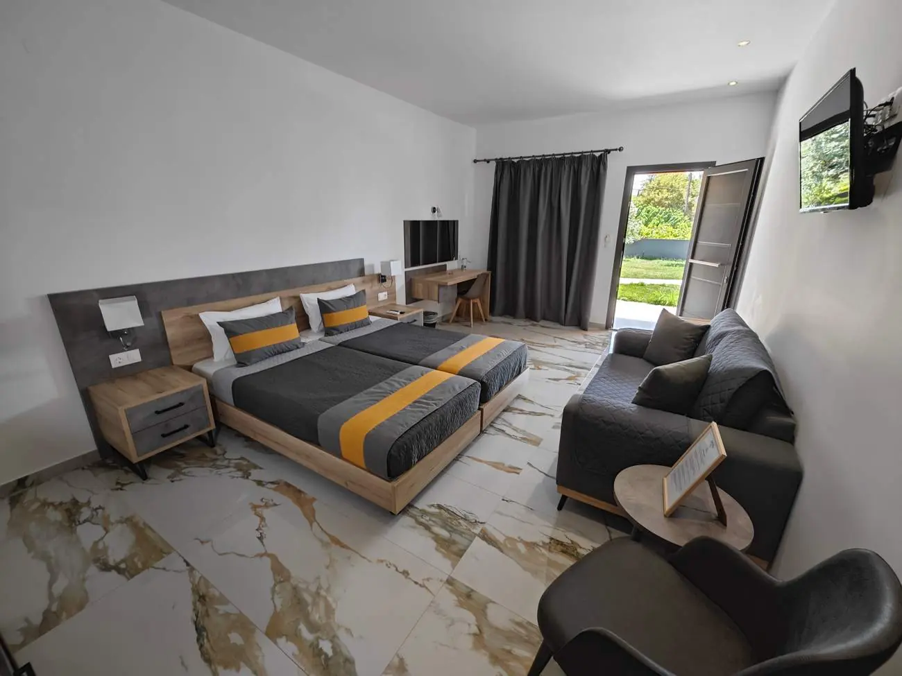 Ground-floor suites · Cabana Skiathos
