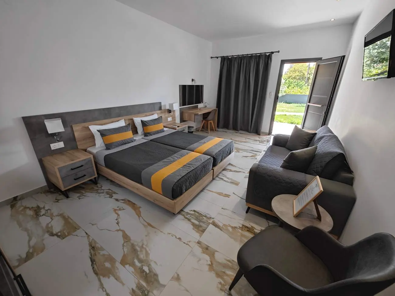 Ground-floor suites · Cabana Skiathos