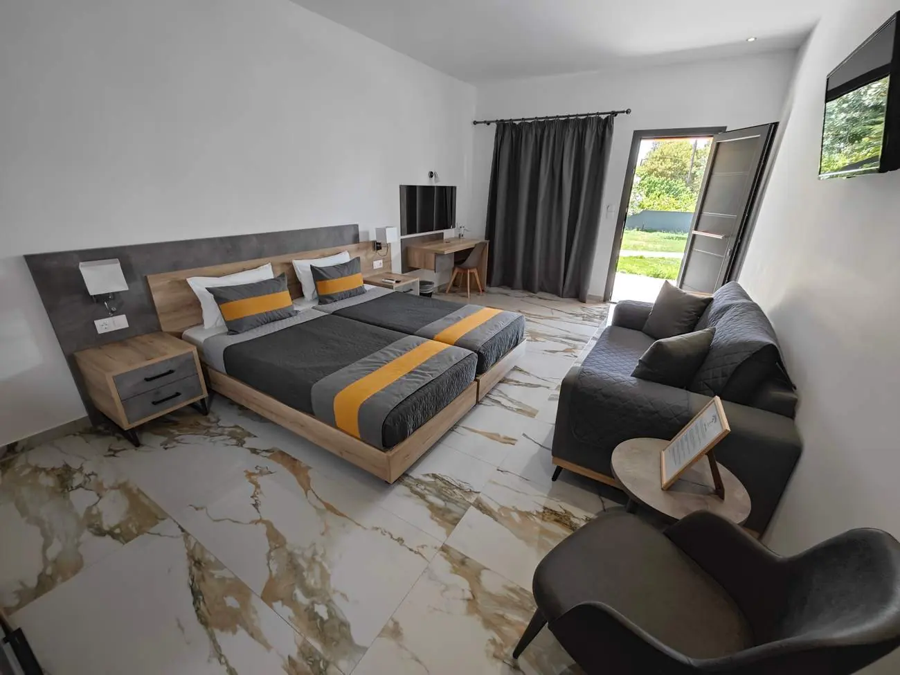 Ground-floor suites · Cabana Skiathos