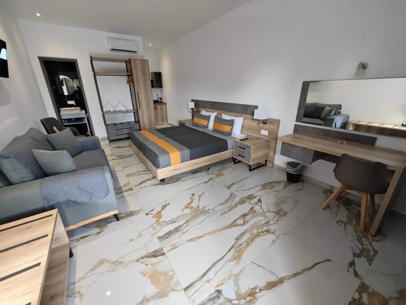 Ground-floor suites · Cabana Skiathos